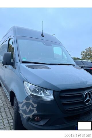 Visok zabojnik za dostavna vozila Mercedes-Benz Sprinter 319 CDI Hochdach Automatik