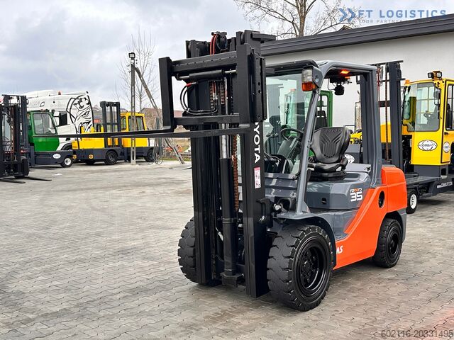 4-rattaline tõstuk Toyota 52-8FDJF35 / DIESEL / 2016 / 2096 HOURS