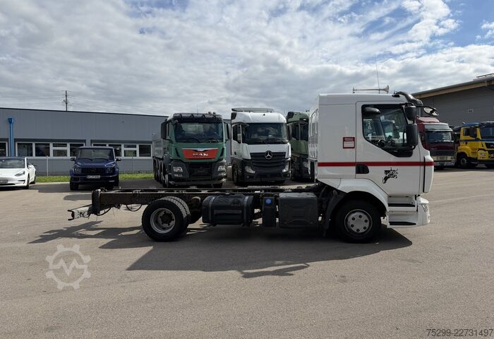 ট্রাক চ্যাসিস Renault D12.240 4x2 Chassis / Swiss-Vehicle