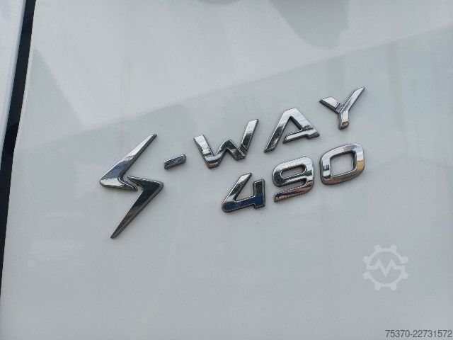 Стандардна влечна единица IVECO S-WAY AS440S49 T/P