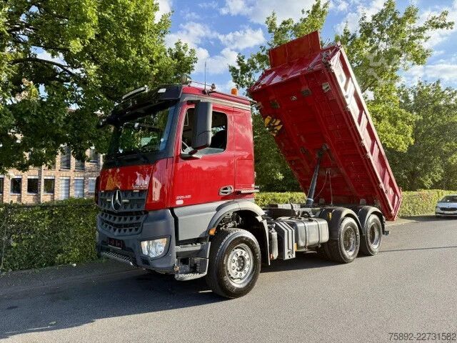 3 pusių savivartis Mercedes-Benz Arocs 2642/6x4/ 3 x - Seiten Kipper Meiller/Eu6