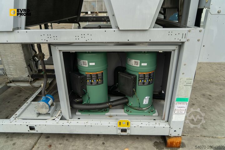 Enfriador Used Aircooled chiller SYSTEMAIR SYSCROLL 420 AIR CO E COAT 414. 2016 yom