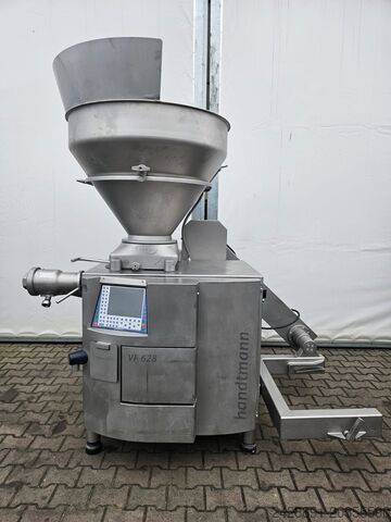 Vacuum stuffer with a wolf Handtmann VF 628