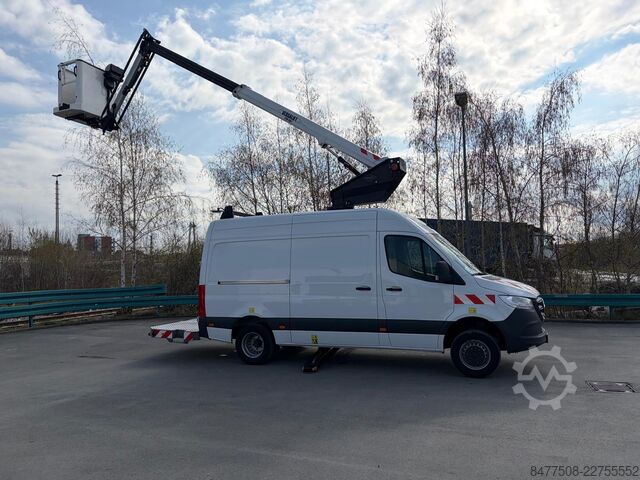 Teleskopisk arbetsplattform Versalift VTM-41-150-F