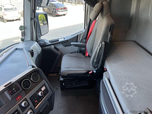 Standard-SZM Renault T 480 HIGH SLEEPER / RETARDER / STANDKACHEL / A...