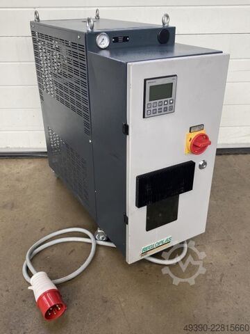 Unidade de termorregulação universal com aquecimento elétrico e conexões para refrigeração externa,  REGLOPLAS 90M/10/SG73/D K/RT50