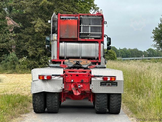 Ciężarówka ciężkiego typu MERCEDES-BENZ MP3 4860 8x8 TITAN V8 Retarder