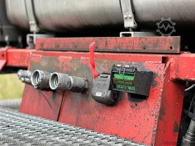 Ciężarówka ciężkiego typu MERCEDES-BENZ MP3 4860 8x8 TITAN V8 Retarder