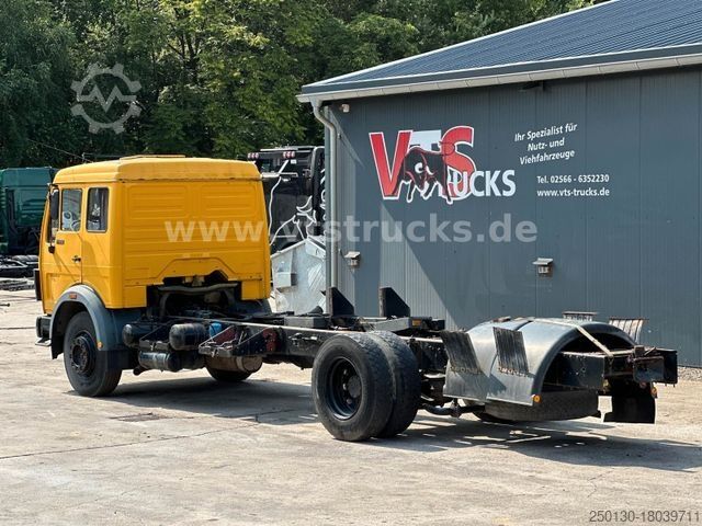 Lastbilchassis MERCEDES-BENZ 1422 L 4x2 Fahrgestell Blatt-/Luft