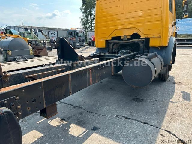 LKW-Fahrgestell MERCEDES-BENZ 1422 L 4x2 Fahrgestell Blatt-/Luft