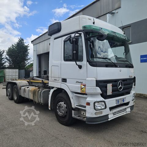 Demonteeritav veoauto Mercedes-Benz Actros 25.44 LS