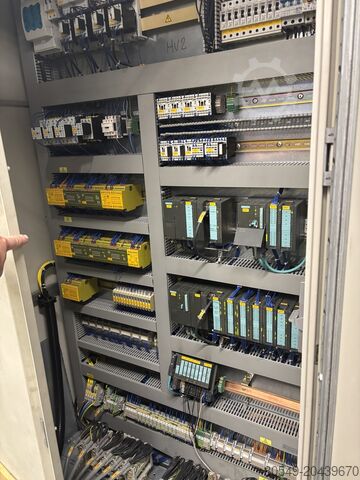 Automatický vysekávací stroj - dvojstĺpcový Kaiser V 160 WR