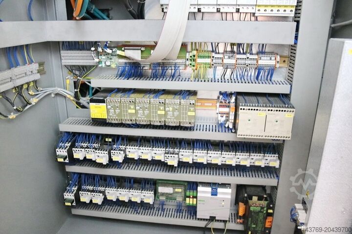 Pusat pemesinan sejagat DECKEL MAHO DMU 50 T