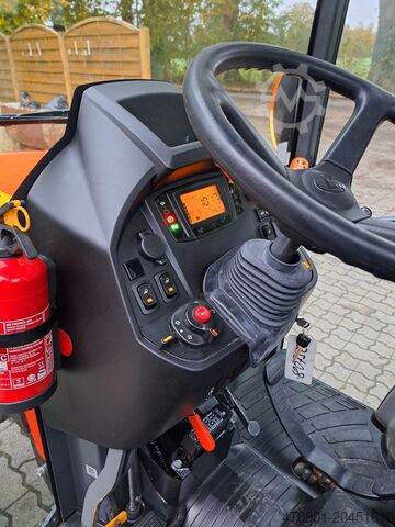 Kubota B2-231HC