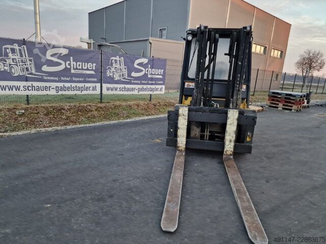 Dizel forklift Yale GDP45SVX5 V2214