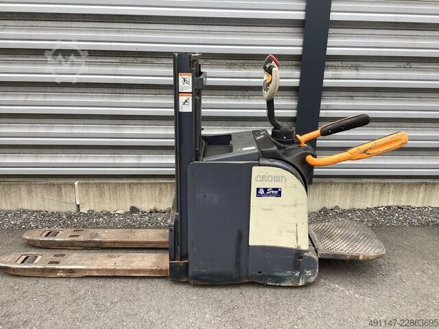 Manuel transpalet Crown DT3040
