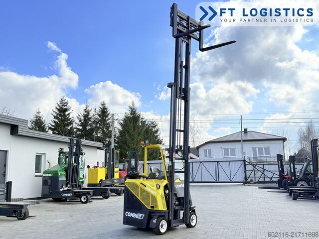 Fyrvägstruck Combilift CB2500 GAS TRIPLEX 4900 FORK POSITIONER