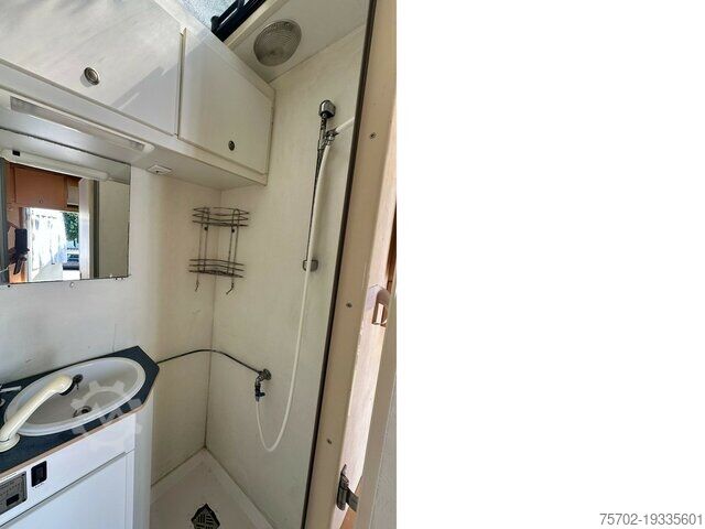 Viehtransporter LKW Mercedes-Benz Actros 18360 Niehoff 4 Pferde und Wohnung
