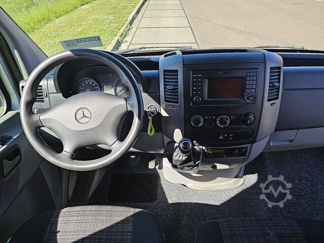 Mobil station wagon beratap tinggi MERCEDES-BENZ SPRINTER 516 L2H2 Dubbellucht AC!