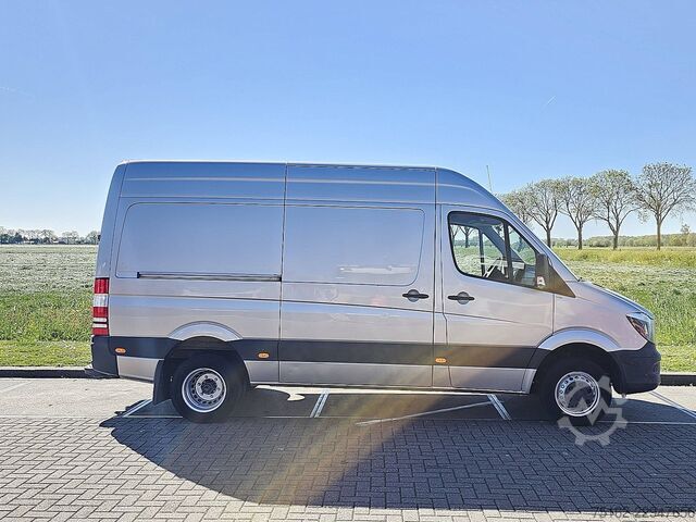 Mobil station wagon beratap tinggi MERCEDES-BENZ SPRINTER 516 L2H2 Dubbellucht AC!
