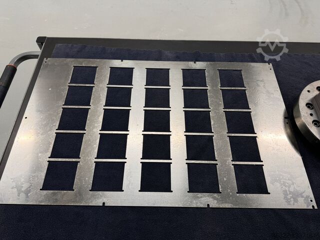 Trung tâm gia công vạn năng HERMLE C22 U mit RS05