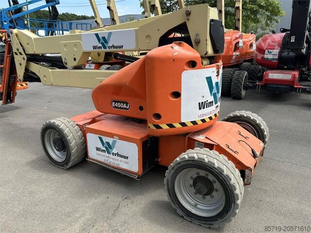 Mafsallı teleskopik çalışma platformu JLG E450AJ (2005)