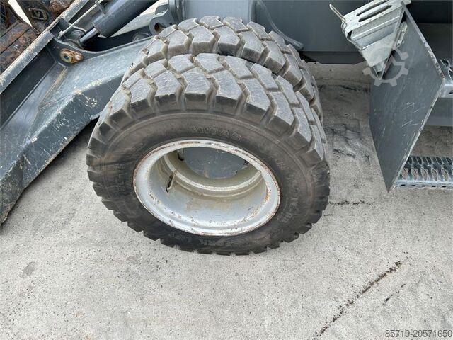 Riteņu ekskavators Wacker Neuson EW65 (8946)