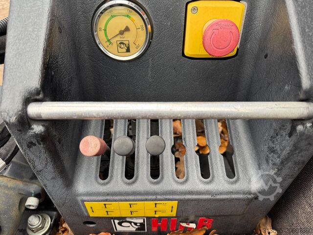 Recolha Volkswagen Crafter 130 Kw, 7-Personen, HIAB T-CLX 009-2, P...