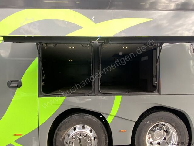 Dvoj-poschodový Neoplan Skyliner L