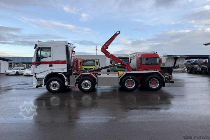 Camion scarrabile Iveco 340X51Z X-Way 8x4 Hiab / Swiss-Vehicle