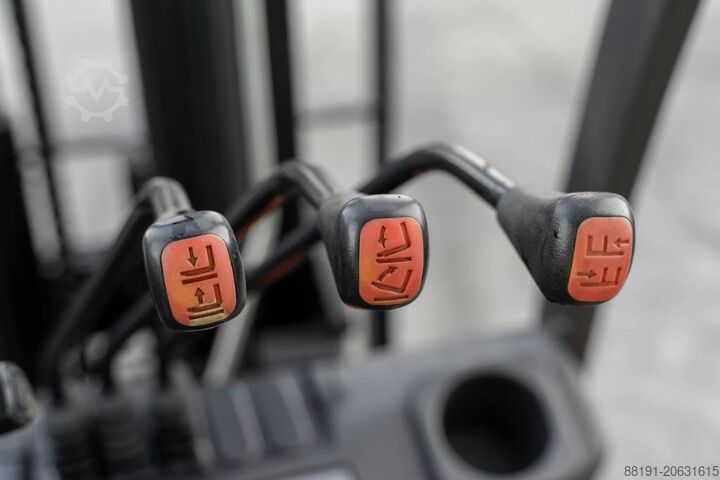 Empilhador Manitou MI 25 D