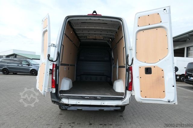Ван с висока покривка MERCEDES-BENZ Sprinter 317 CDI L2H2 Klima Navi 9G-Tronik MOPF