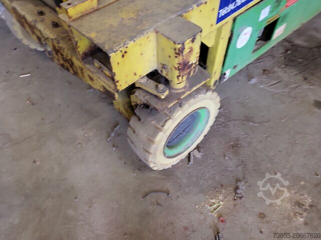 Ножичний підйомний стіл Iteco IT10130 (for parts only)