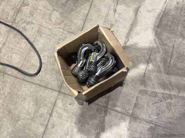 Mazās ierīces Pallet 25-Piece Contractor Power Tools - Cutting and Drilling Tools