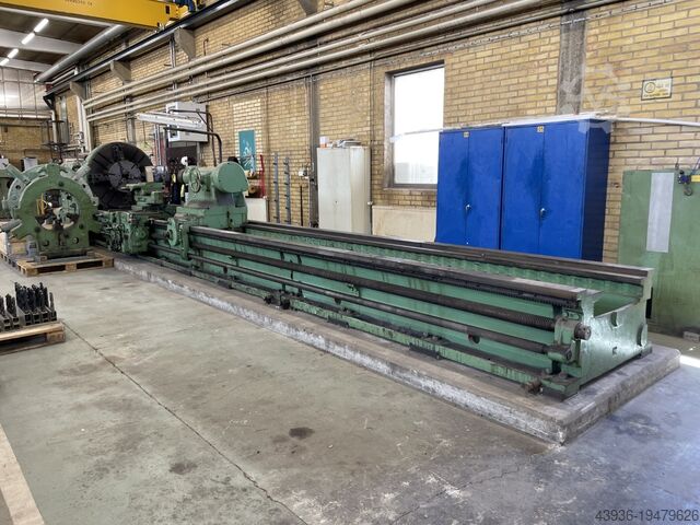 Mesin Larik Pusat ŠKODA - SR 1250 Skoda SR 1250