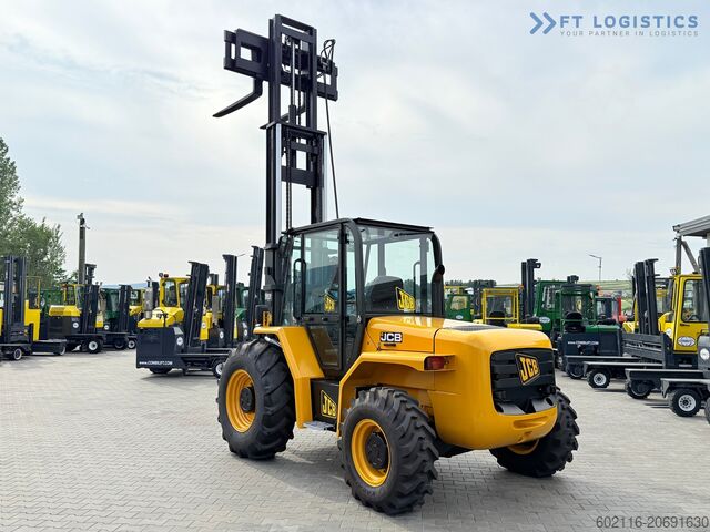 รถยกสำหรับภูมิประเทศที่ขรุขระ JCB 940 / TRIPLEX 4500 / FREE-LIFT NEW TIRES