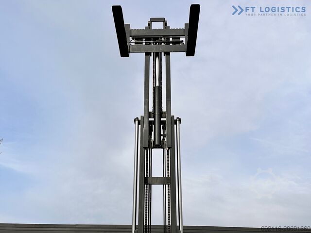 Empilhador de 4 vias Combilift C4500 / LPG / UDT / TRIPLEX / 5500MM