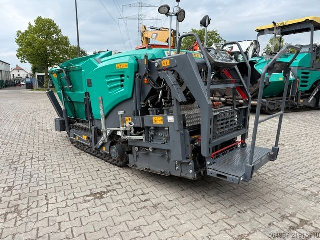 Asfaldi segamistehas VÖGELE Vögele Super 800i Asphaltfertiger Nivellierautom