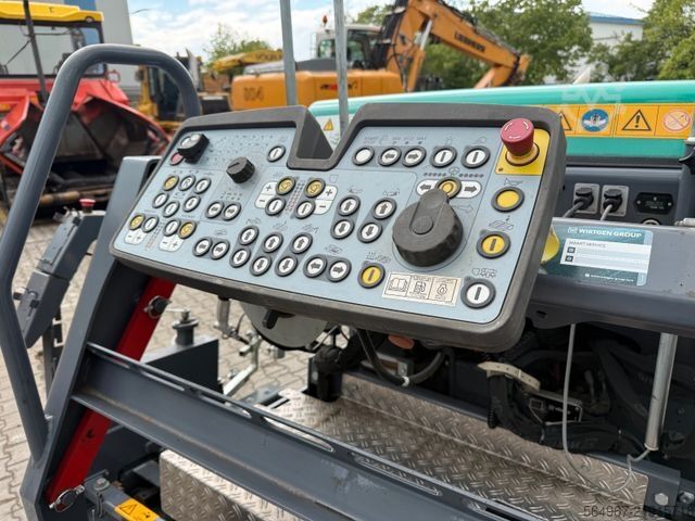 Asfaldi segamistehas VÖGELE Vögele Super 800i Asphaltfertiger Nivellierautom