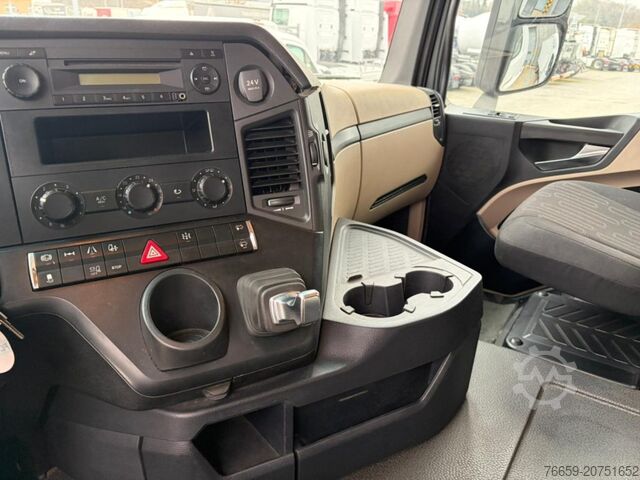 স্ট্যান্ডার্ড ট্রাক্টর ইউনিট MERCEDES-BENZ Actros 1845 LS