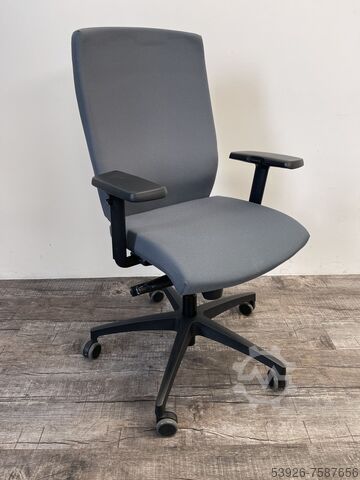 Nábytok Großbüro Auflösung, Büromöbel, Dauphin Interstuhl, FM, only 10 each left