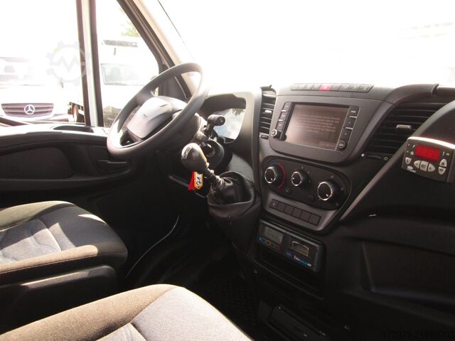 Furgoneta frigorífica IVECO 35 C14*Carrier Kühlkoffer*Euro6*