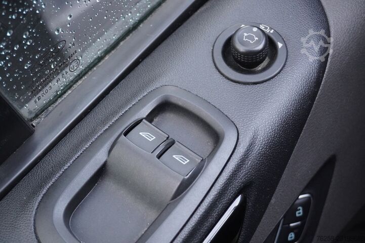 Ford Transit Custom 2.0 TDCI 130 л.с. автомат EURO 6 – кондиционер, навигация, круиз-контроль – €14. Ford Transit Custom 2.0 TDCI 130PK Automaat EURO 6 -...
