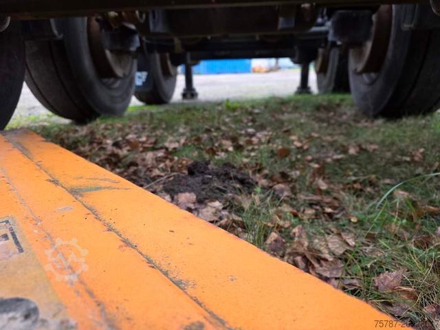 Ημιρυμουλκούμενο εναλλάξιμου αμαξώματος LAG Kipp-Chassis 20", Liftachse,Staukiste Edelstahl