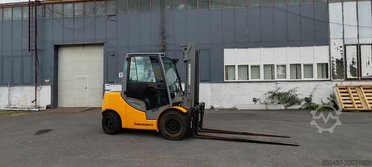 ディーゼルフォークリフト Jungheinrich DFG 545s