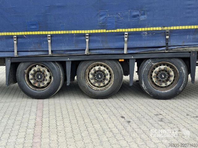 Otvorena poluprikolica sa ceradom Schmitz Cargobull Curtainsider Mega