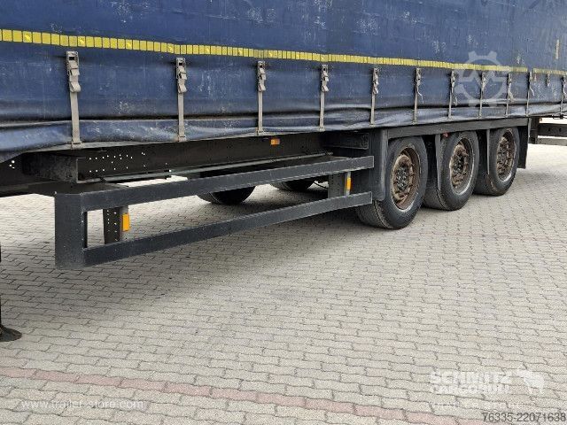 Otvorena poluprikolica sa ceradom Schmitz Cargobull Curtainsider Mega