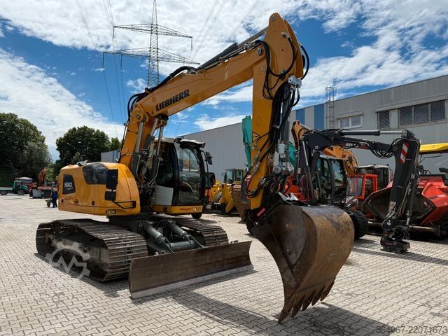 Jentolak rantai LIEBHERR R920 Compact LC Kettenbagger