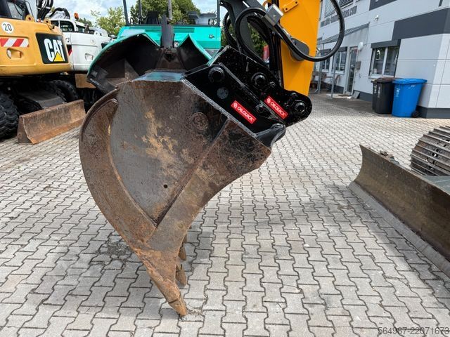 Jentolak rantai LIEBHERR R920 Compact LC Kettenbagger