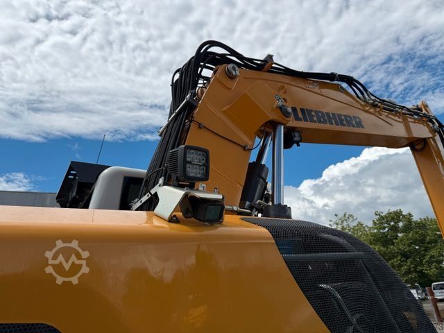 Jentolak rantai LIEBHERR R920 Compact LC Kettenbagger